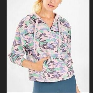 Fabletics Womens Medium Hallie Cinchable Pink Camo Blushed Half Zip Hoodie